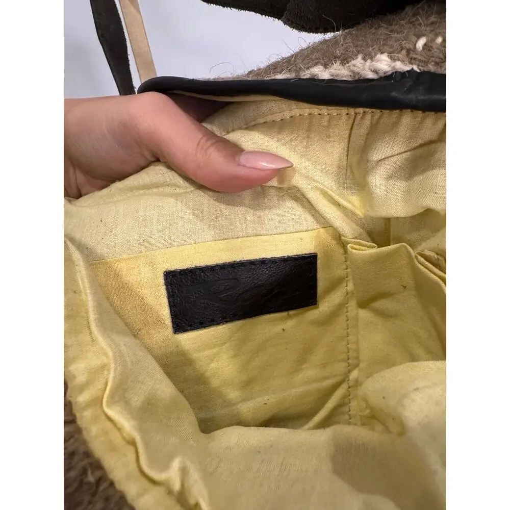 Raj | Wool Saddle Crossbody Bag